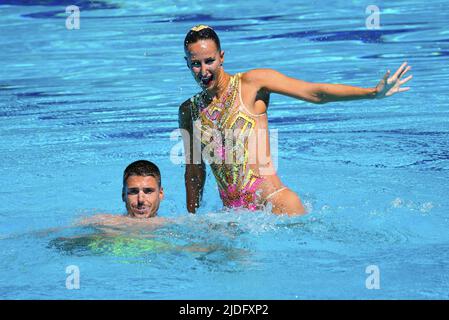 Giogio Minisini et Lucrezia Rugigero (ITA) en finale mixte duet technique artistique natation pendant les Championnats du monde de la FINA 19th sur 20 juin 2022 au complexe de natation Alfred Hajos à Budapest, Hongrie Credit: SCS/Soenar Chamid/AFLO/Alay Live News Banque D'Images