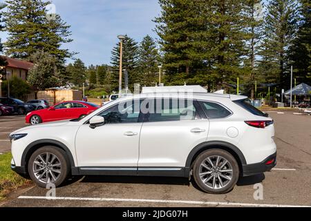 2020 modèle blanc Mazda CX9 vus garés au parking de Newport Beach à Sydney, Australie photo prise le 2022 juin Banque D'Images