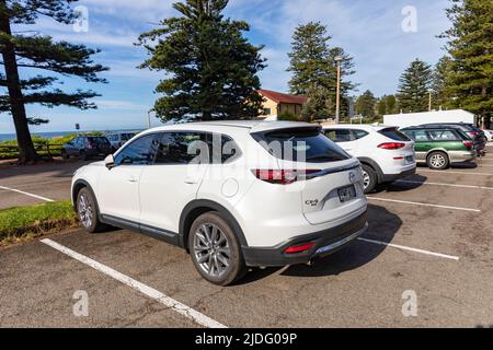 2020 modèle blanc Mazda CX9 vus garés au parking de Newport Beach à Sydney, Australie photo prise le 2022 juin Banque D'Images