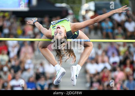 Yaroslava Mahuchikh d'Ukraine (saut en hauteur des femmes) lors de la Ligue du diamant Wanda 2022, rencontre de Paris (athlétisme) sur 18 juin 2022 au stade de Charlety à Paris, France. Photo de Victor Joly/ABACAPRESS.COM Banque D'Images