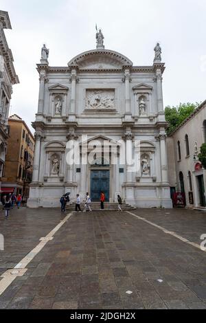 Venise, Italie - 06 09 2022: L'église Saint Roch à Venise, un jour d'été. Banque D'Images