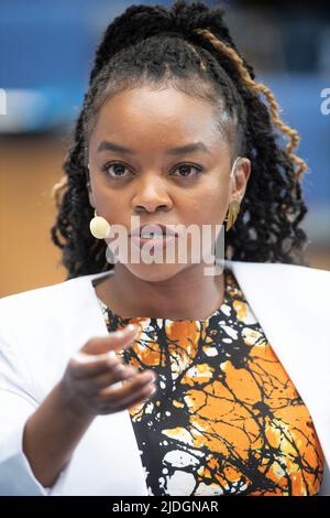 Bonn, Allemagne. 20th juin 2022. Edith KIMANI, modérateur, au Forum mondial des médias de la Deutsche Welle, 20-21 juin 2022 à Bonn crédit: dpa/Alamy Live News Banque D'Images