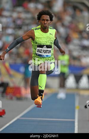 Jordan Alejandro Diaz Fortun (CUB) remporte le triple saut à 57-11 1/4 (17.66m) lors du Meeting de Paris au stade Charlety, samedi 18 juin 2022, à Paris. (Jiro Mochizuki/image du sport) Banque D'Images