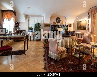 Gatchina, Russie - 15 mai 2022 : intérieur de la salle de l'impératrice Maria Feodorovna dans le Grand Palais de Gatchina. Le palais Gatchina a reçu le World HE de l'UNESCO Banque D'Images