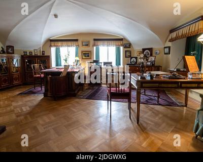 Gatchina, Russie - 15 mai 2022 : Etude de l'empereur Alexandre III sur la mezzanine du Grand Palais Gatchina. Le palais Gatchina a reçu le monde de l'UNESCO Banque D'Images