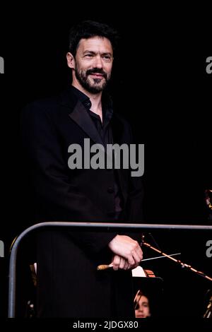 Musicien de concert avec Fiona Monbet lors du festival de jazz de la Défense à Paris, en France, sur 20 juin 2022. Fiona Monbet est artiste, violoniste, compositeur et chef d'orchestre français-irlandais. Diplômé en violon du Conservatoire National de musique de Paris, Fiona se consacre ensuite à la conduite. Depuis un très jeune âge, à côté de son activité classique, elle a eu une carrière de jazz avec plusieurs records à son crédit (O'Ceol 2013, Contrebande 2018 et son dernier record Maelström). Photo de Pierrick Villette/ABACAPRESS.COM Banque D'Images