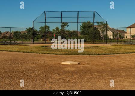 lever du soleil sur un diamant de baseball, tout prêt pour les jeux de la journée Banque D'Images