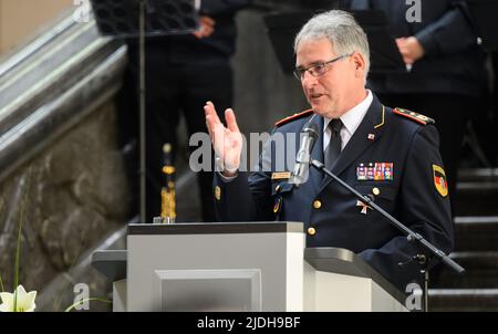 Hanovre, Allemagne. 21st juin 2022. Karl-Heinz Banse, président de l'Association allemande des brigades de pompiers, prend la parole à l'ouverture de la Journée allemande des brigades de pompiers 29th dans la nouvelle mairie. Credit: Julian Stratenschulte/dpa/Alay Live News Banque D'Images