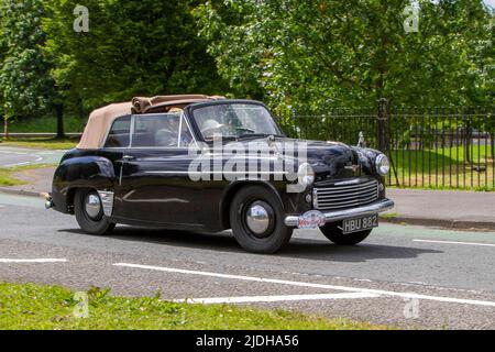 1953, 50s années cinquante Hillman MINX Minx Mark IV convertible, toile surpassée 1265cc essence 2DR; automobiles présentées pendant l'année 58th de l'Assemblée de tourisme de Manchester à Blackpool pour les voitures vétérans, vintage, Classic et chéreuses. Banque D'Images