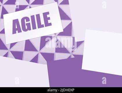 Carte de visite papier avec texte AGILE , gros plan sur fond en bois. Concept d'entreprise Banque D'Images