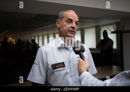 Bruxelles, Belgique, le 21 juin 2022. Commissaire général de la police fédérale Marc de Mesmaeker photographié lors d'une conférence de presse du parquet fédéral, Affaires étrangères, police fédérale et Défense, concernant le rapatriement des FEMMES et des enfants belges, à Bruxelles, le mardi 21 juin 2022. La nuit dernière, la Belgique a de nouveau rapatrié des femmes et des enfants de camps en Syrie. Les enfants ont tous moins de 12 ans. Le mois dernier, il a été annoncé que la Belgique avait organisé une nouvelle mission consulaire en Syrie. Une équipe d'enquête belge s'est rendue dans le camp de Roj, où un certain nombre d'entre elles ont été Banque D'Images