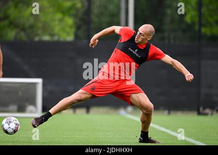 Michael Frey d'Anvers photographié lors d'une session d'entraînement du club belge de football Royal Antwerp FC, mardi 21 juin 2022 à Anvers, avec van Bommel comme nouvel entraîneur-chef du Royal Antwerp FC. BELGA PHOTO TOM GOYVAERTS Banque D'Images