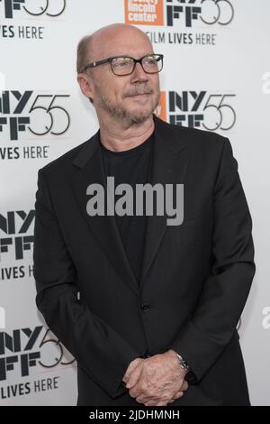 New York, États-Unis. 05th octobre 2017. Paul Haggis est vu à l'arrivée de tapis pour la première mondiale de SPIELBERG au hall Alice Tully du Lincoln Center à New York, NY, États-Unis sur 5 octobre 2017. (Photo par Albin Lohr-Jones) crédit: SIPA USA/Alay Live News Banque D'Images