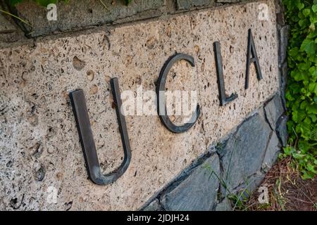 Un panneau à l'entrée de l'UCLA, l'Université de Californie, Los Angeles, à Westwood Banque D'Images