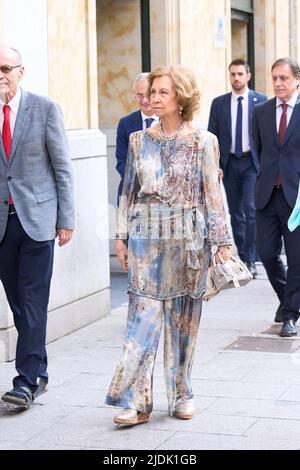 Salamanque. Espagne. 20220621, l'ancienne Reine Sofia participe à un concert à l'occasion du «Sommet mondial NEURO 2020/2022» au Liceo Theatre sur 21 juin 2022 à Salamanque, Espagne Banque D'Images