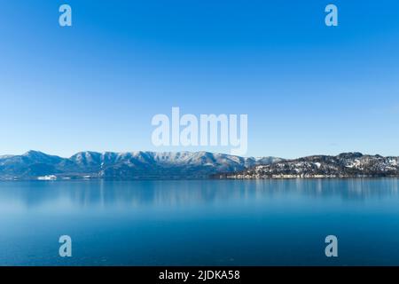 Vue du matin sur le lac Kussharo en hiver, Hokkaido, Japon Banque D'Images