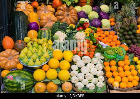 Buenos Aires, Argentine. 21st juin 2022. L'Institut national de statistique et de recensements (INDEC) a publié l'évaluation mensuelle du panier alimentaire de base et du panier alimentaire total pour le mois de mai. L'évaluation par rapport au mois précédent est de 4,6 % pour le panier de base et le panier de base total. L'évaluation interannuelle par rapport au même mois de l'année précédente est de 63,3 % pour le panier d'aliments de base et de 54,7 % pour le panier de base total. (Photo par Esteban Osorio/Pacific Press) crédit: Pacific Press Media production Corp./Alay Live News Banque D'Images