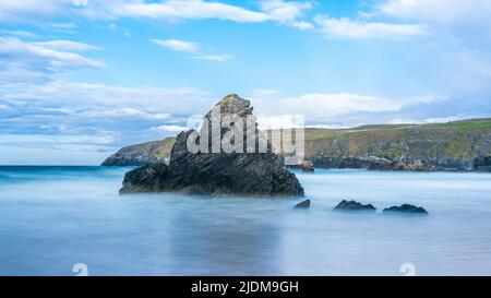 Rochers sur Sango Sands Beach Bay Durness in long Exposure, Lairg, NC500, Écosse, Royaume-Uni Banque D'Images