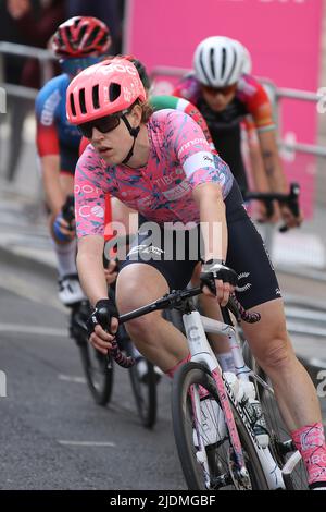 Tanja Erath d'Allemagne de l'équipe EF Education TIBCO SVB dans la RideLondon Classique 2022 Banque D'Images