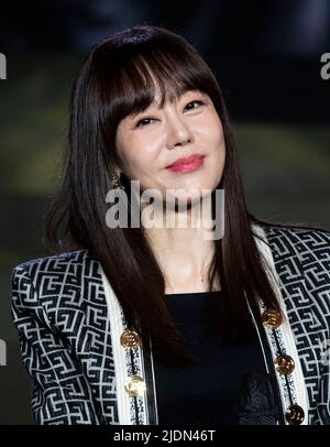 Séoul, Corée du Sud. 22nd juin 2022. L'actrice Yunjin Kim, pose pour des photos lors d'une conférence de presse pour promouvoir le film Netflix Money Heist: Corée - Rapport de production de l'espace économique commun à Séoul, Corée du Sud sur 22 juin 2022. Le film doit être sorti en Corée du Sud sur 24 juin. (Photo de Lee Young-ho/Sipa USA) crédit: SIPA USA/Alay Live News Banque D'Images