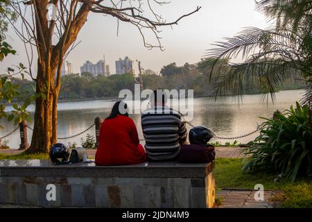 Une soirée au lac Rabindra Sarobar, Kolkata, Inde Banque D'Images