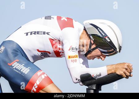 2022-06-22 17:54:14 EMMEN - cycliste Bauke Mollema pendant le Championnat de temps National néerlandais à Drenthe. ANP bas CZERWINSKIA pays-bas OUT - belgique OUT Banque D'Images