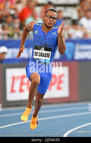 André de Grasse (CAN) se classe quatrième du 200m en 20,38 lors du Meeting de Paris au stade Charlety, samedi 18 juin 2022, à Paris. (Jiro Mochizuki/image du sport) Banque D'Images