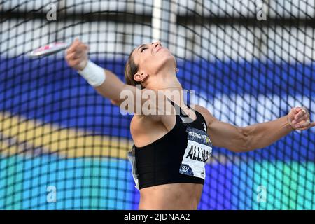 Valarie Allman (USA) remporte le disque féminin à 225-4 (68.68m) lors du Meeting de Paris au stade Charlety, samedi 18 juin 2022, à Paris. (Jiro Mochizuki/image du sport) Banque D'Images