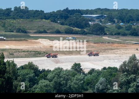 West Hyde, Hertfordshire, Royaume-Uni. 22nd juin 2022. La machine à aléser le tunnel se trouve sur le complexe South Portal HS2. La région ressemble aujourd'hui à un désert aride. Crédit : Maureen McLean/Alay Live News Banque D'Images