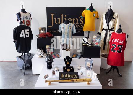 Beverly Hills, États-Unis. 22nd juin 2022. Aperçu de la presse de Sports Legends à Julien's Auctions. 6/22/2022 Beverly Hills, CA, États-Unis. (Photo de Ted Soqui/SIPA USA) crédit: SIPA USA/Alay Live News Banque D'Images