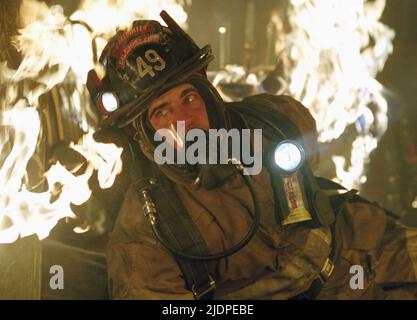 JOAQUIN PHOENIX, LADDER 49, 2004 Banque D'Images
