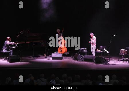 Vérone, Italie. 22nd juin 2022. Paolo Fresu pendant PAOLO FRESU - FERLINGHETTI, concert de musique de chanteur italien à Vérone, Italie, 22 juin 2022 crédit: Agence de photo indépendante/Alamy Live News Banque D'Images