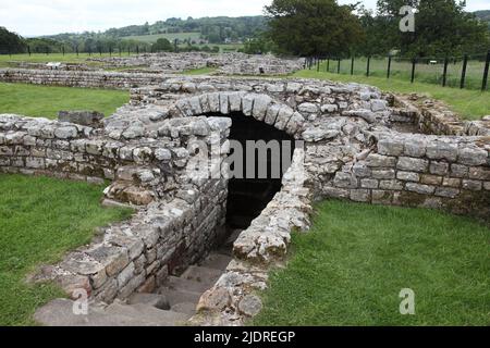 Entrée à la salle souterraine de fort romain de Chesters sur le mur d'Hadrien dans Northumberland, construit à la fin du 2nd.Century AD Banque D'Images