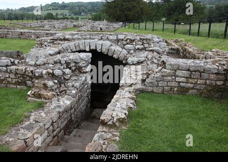 Entrée à la salle souterraine de fort romain de Chesters sur le mur d'Hadrien dans Northumberland, construit à la fin du 2nd.Century AD Banque D'Images