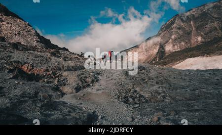 Retour du Mont Papandayan Banque D'Images