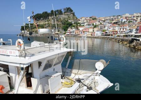 Parga, Grèce - 17 mai 2022 : le village touristique de Parga sur la Grèce Banque D'Images