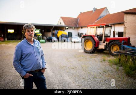 Le dernier fermier local Eckardt Heukamp dans le village de Lützerath sur Juni 13, 2022 à Lützerath, Allemagne Lützerath ist ein Weiler der Stadt Erkelenz i Banque D'Images