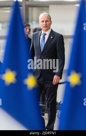 Bruxelles, Belgique. 23rd juin 2022. 2022-06-23 09:20:21 BRUXELLES - le Premier ministre d'Irlande Micheal Martin arrive pour un sommet européen sur, entre autres, les membres candidats de l'Ukraine, la Moldavie et la Géorgie. Le sommet se concentrera sur la coopération entre l'Union européenne et les Balkans occidentaux. ANP JONAS ROOSENS pays-bas Out - belgique Out crédit: ANP/Alay Live News Banque D'Images