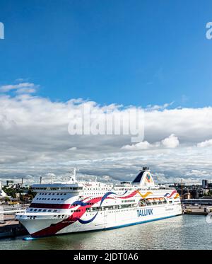 Tallink Cruiseferry m/s Baltic Queen dans le port passagers de Tallinn. Espace pour le texte. Banque D'Images