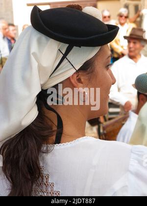 Spectacle folklorique au Pueblo Canario, femme dansant avec costume traditionnel au Parque Doramas, Las Palmas, Grand Canary, îles Canaries, Espagne, Europe Banque D'Images