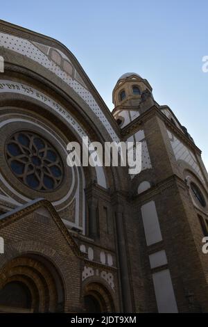 Novi Sad Synagogue, située dans le centre-ville de la rue Jevrejska (juive). Banque D'Images