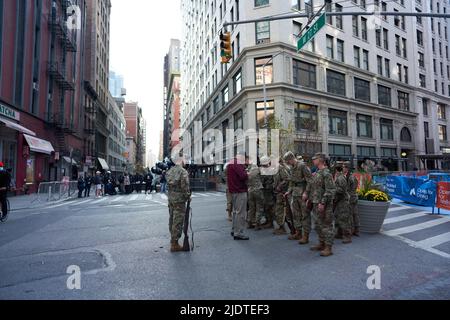 Manhattan, États-Unis - 11. 2021 novembre : SOLDATS DE l'ARMÉE AMÉRICAINE à New York lors de la parade de la journée des anciens combattants à Manhattan Banque D'Images