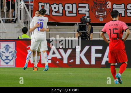 10 juin 2022-Suwon, KoreaMiguel du Sud, Almiron et Jesus, Médina du Paraguay réaction après le but lors d'un match international amical présenté par Hana Bank République de Corée contre Paraguay au stade Suwon Worldcup à Suwon, Corée du Sud. Banque D'Images