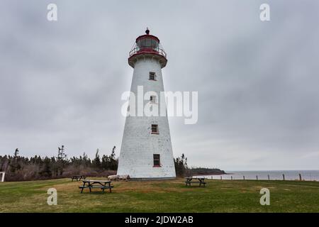 Point Prim Light House, détroit de Northumberland, Belfast, Îles-du-Prince-Édouard. Le site du patrimoine national, est le premier et le plus ancien phare. Banque D'Images