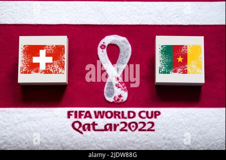 DOHA, QATAR, 3. JUILLET: Groupe G: Suisse contre Cameroun, stade Al Janoub, Al Wakrah, coupe du monde de la FIFA au Qatar 2022, match de football avec drapeaux nationaux Banque D'Images