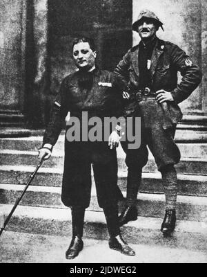 Années 1920 , Roma , ITALIE : le fasciste ALBINO VOLPI ( à gauche sur cette photo ) un tueur du socialiste ITALIEN GIACOMO MATTEOTTI le jour 10 juin 1924 . Le 25 décembre 1923 fut l'un des agresseurs de Giovanni Amendola - SOCIALISMO - PARTITO SOCIALISTA - SOCIALISME - POLITHO - portrait - ritratto - FASCISMO - vittima del nazi-fascismo - RAPITO - RAPIMENTO - fascismo - fascisme - escadrita - escadromo --- Archivio GBB Banque D'Images