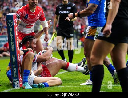 Konrad Hurrell de St Helens marque la première tentative de jeu de son côté lors du match de la Super League de Betfred au stade totalement Wicked, St Helens. Date de la photo: Jeudi 23 juin 2022. Banque D'Images