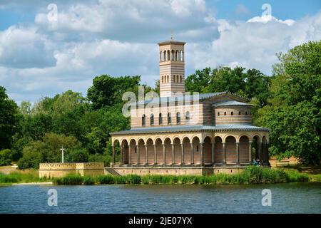 Église du Sauveur au port de Sacrow sur la Havel, Potsdam, Brandebourg, Allemagne Banque D'Images