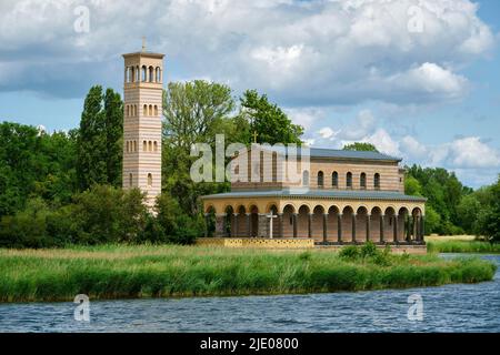 Église du Sauveur au port de Sacrow sur la Havel, Potsdam, Brandebourg, Allemagne Banque D'Images