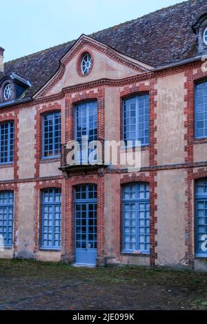 Patio d'une maison de classe, Verneuil d'Avre et d'Iton, anciennement Verneuil-sur-Avre, département d'Eure, région normande, France Banque D'Images